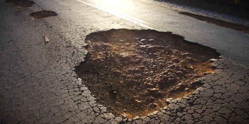 Segundo a concessionária, buraco está no km 97 da rodovia