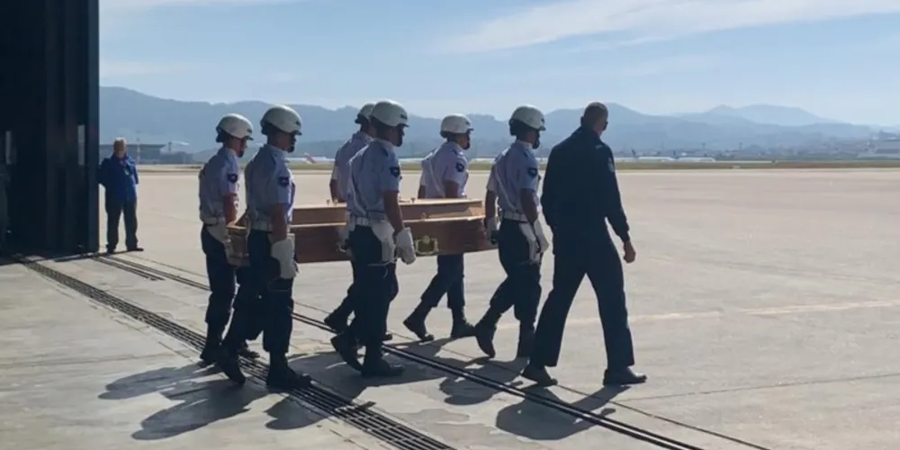 Voo de translado decolou da Base Aérea de São Paulo