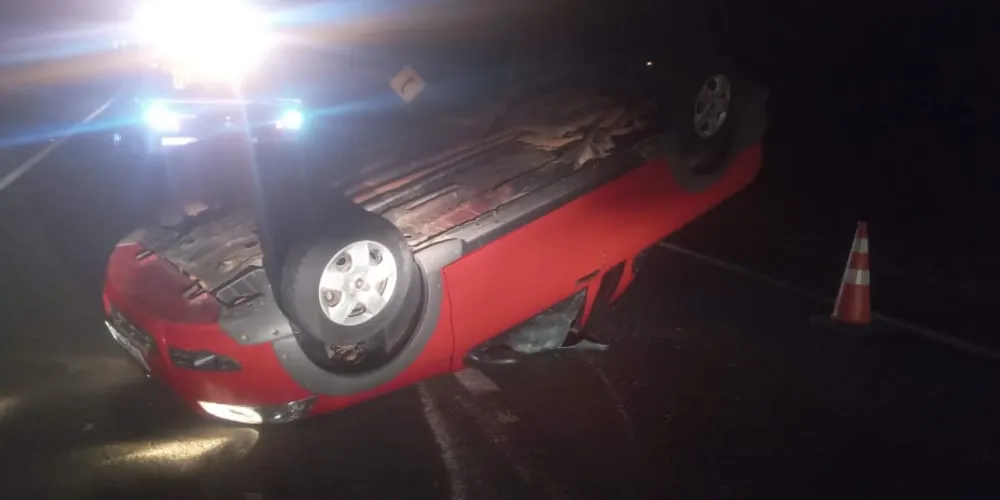 Ferido foi levado para atendimento médico na UPA de Castro