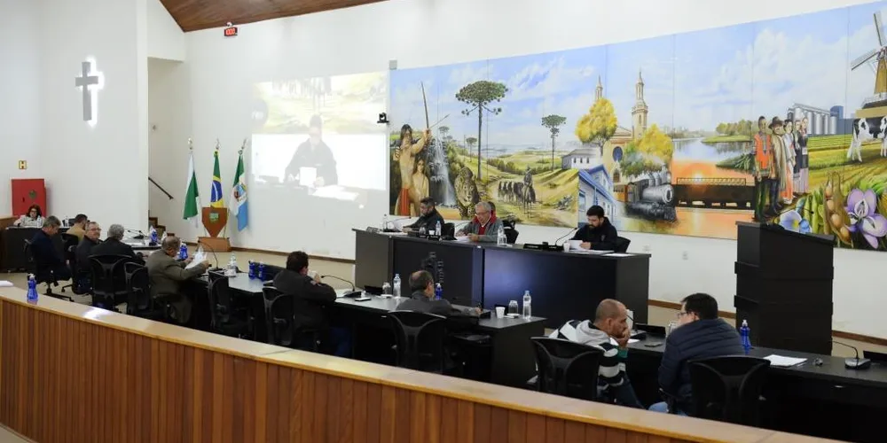 A sessão também abordou questões de infraestrutura