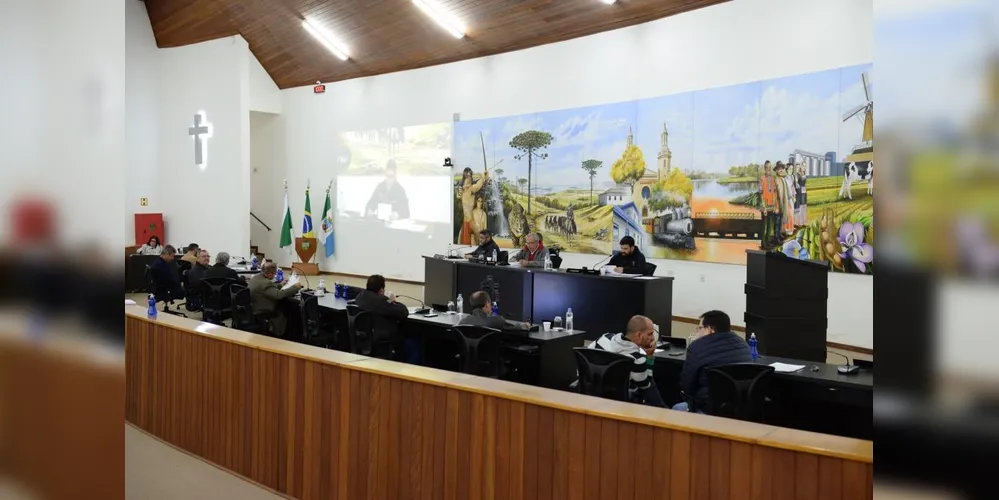 A sessão também abordou questões de infraestrutura