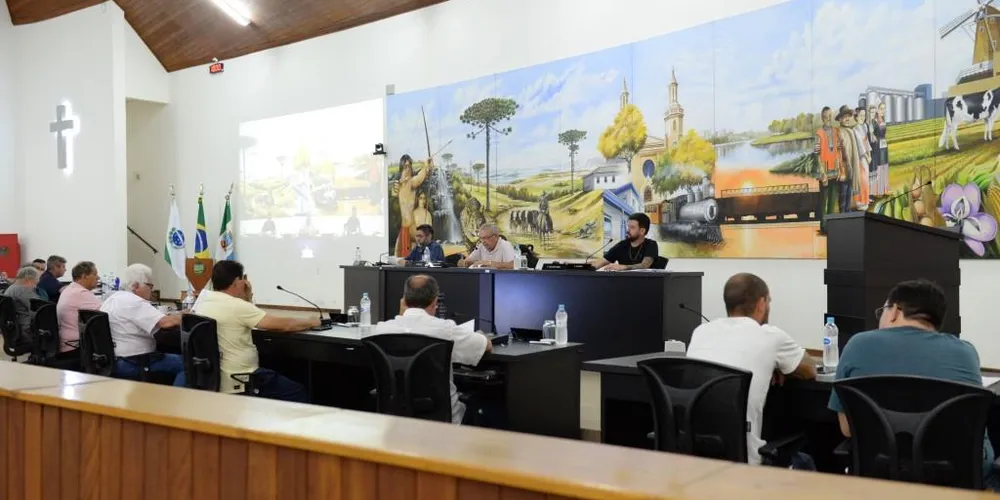 Todos os vereadores se reuniram para debater temas importantes para Castro