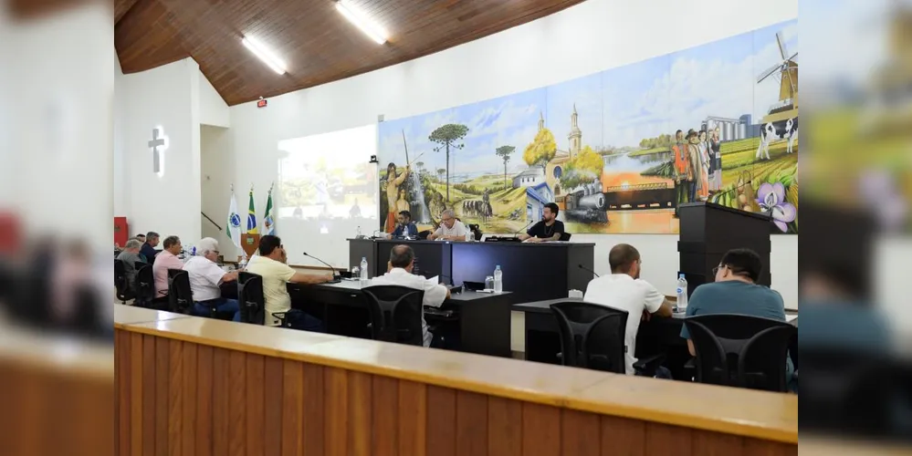 Todos os vereadores se reuniram para debater temas importantes para Castro