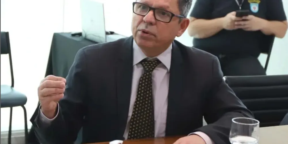 Miguel Sanches Neto visa ampliar tecnologia da universidade