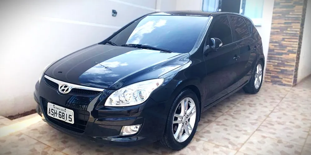Hyundai I30 ano 2010, placas ASH-6815, foi furtado na última quarta-feira (7)