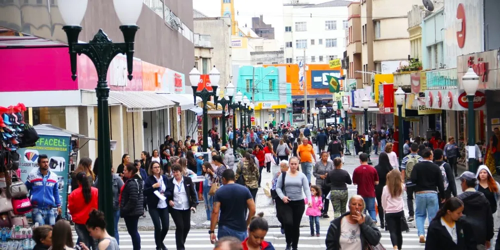 Calçadão de Ponta Grossa, um dos principais pontos de comércio da cidade
