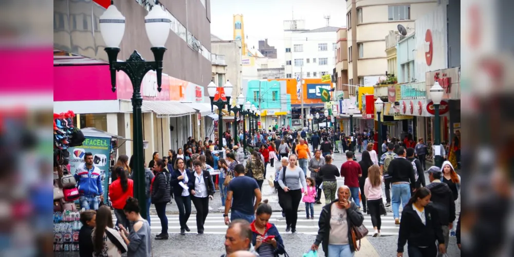 Calçadão de Ponta Grossa, um dos principais pontos de comércio da cidade