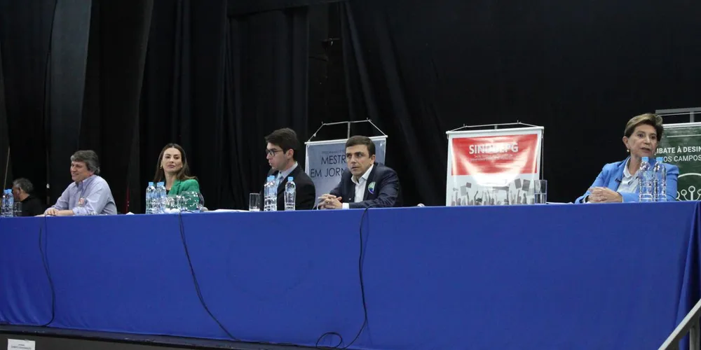 Debate ocorreu no Grande Auditório do Campus Central da UEPG