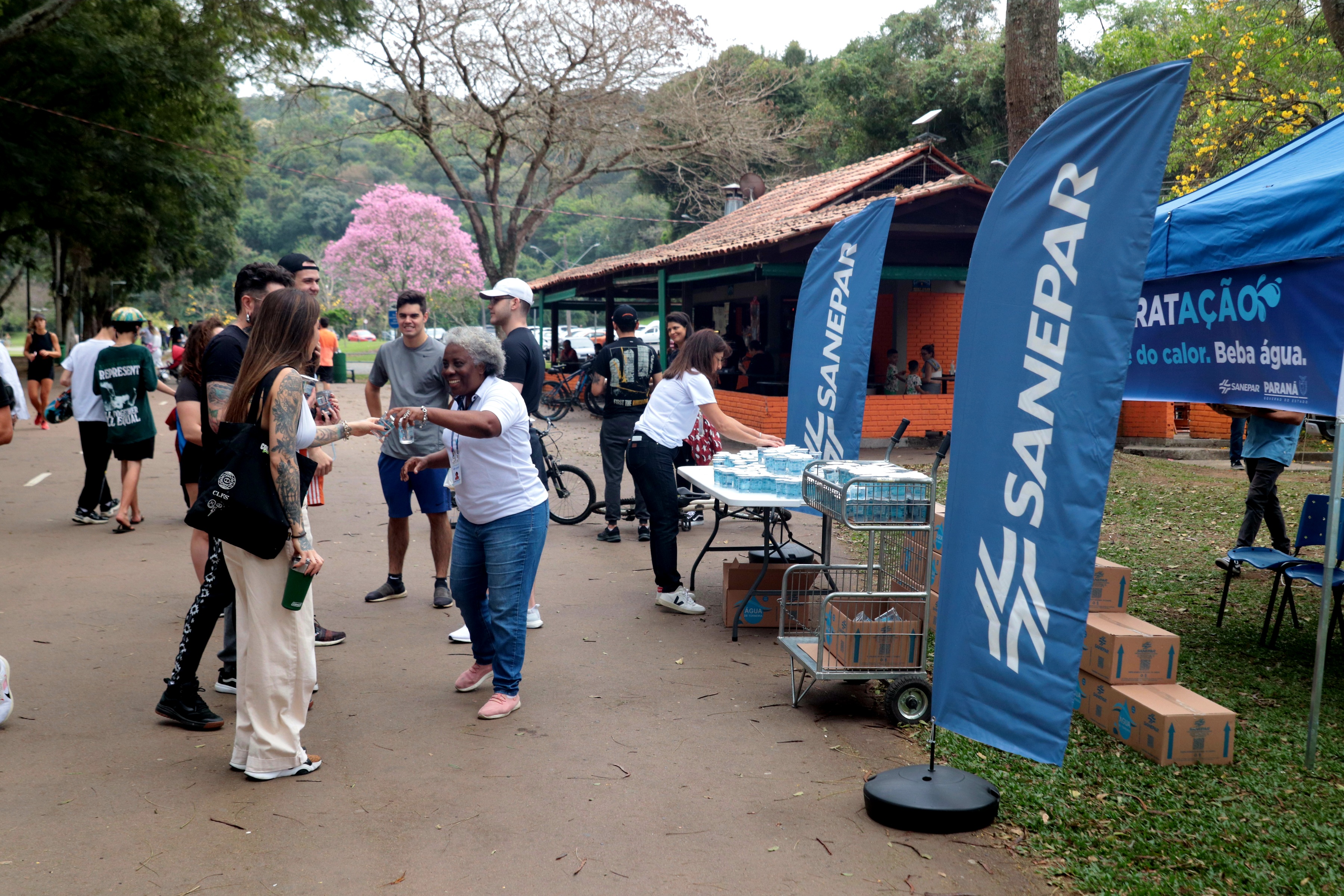 Em Curitiba, iniciativa atendeu em diferentes pontos, como o Parque Barigui