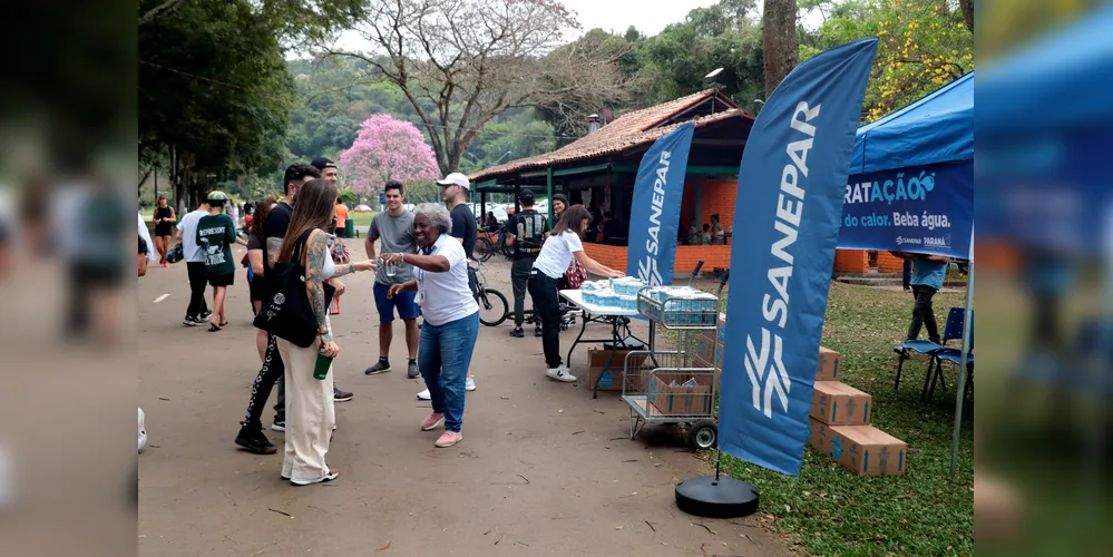 Em Curitiba, iniciativa atendeu em diferentes pontos, como o Parque Barigui