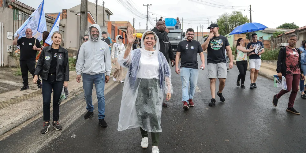 Elizabeth Schmidt (União) visitou moradores da região do Dom Bosco