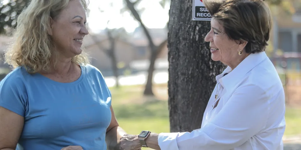 Elizabeth visitou bairros da cidade e dialogou com eleitores
