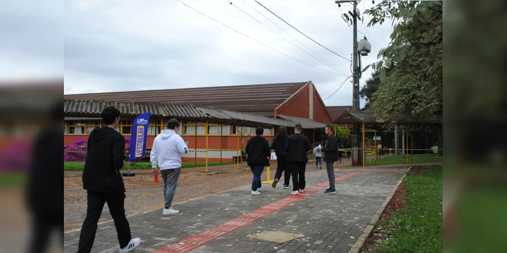 Os cursos de graduação ofertados pela UTFPR são gratuitos.