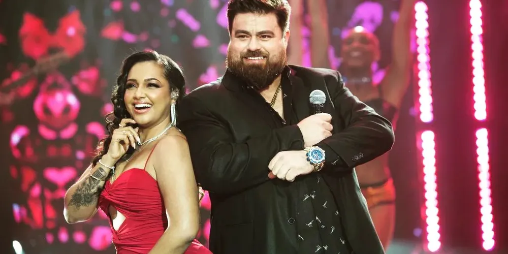 A dupla Maick e Rafaela se apresentam em Ponta Grossa.