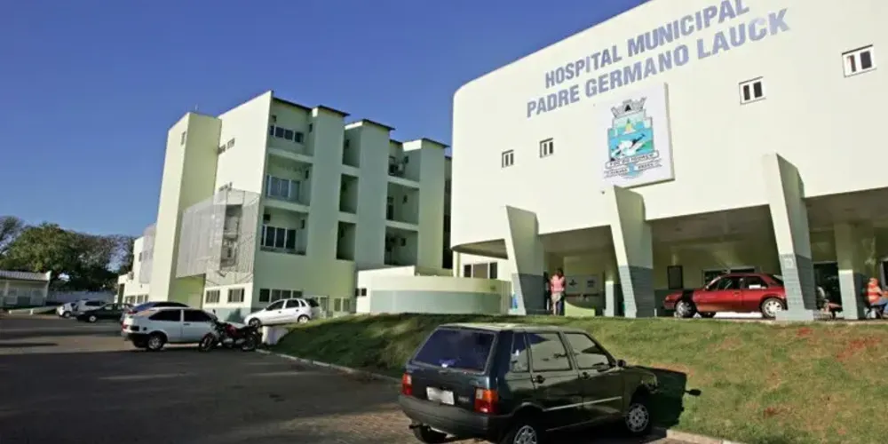 Fachada do Hospital Municipal Padre Germano Lauck, em Foz do Iguaçu