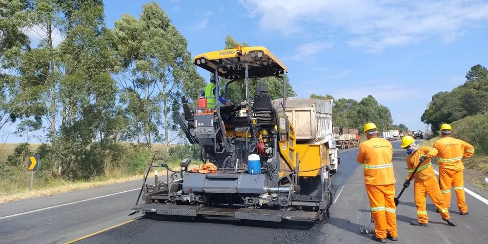 É fundamental reduzir a velocidade e respeitar a sinalização