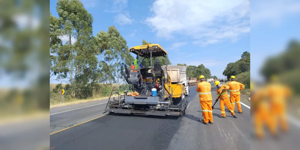 Entre os serviços previstos, destaca-se a fresagem e aplicação de massa asfáltica na BR-476