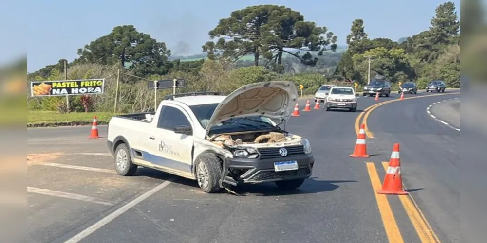 Acidente aconteceu por volta das 14h, no KM 261 da rodovia