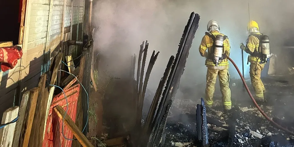 Situação aconteceu na madrugada deste domingo (21)