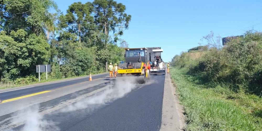 A concessionária Via Araucária recomenda aos usuários o respeito rigoroso da sinalização em trechos de obras.
