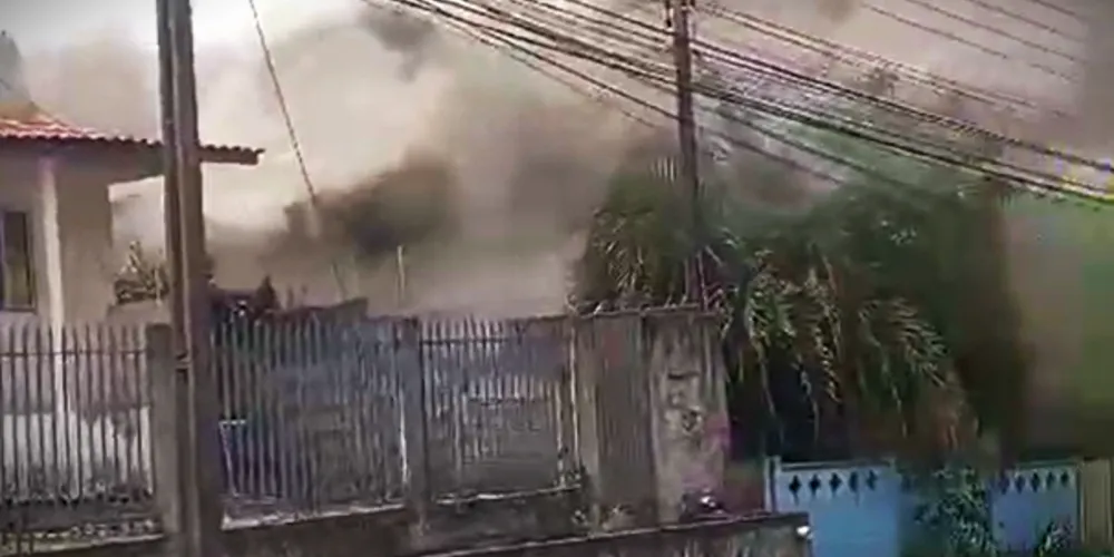 Muita fumaça foi visualizada durante o incêndio