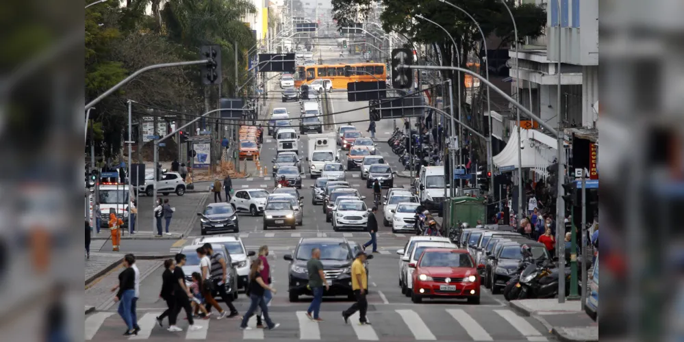 Calendário de licenciamento vence de acordo com os números finais das placas