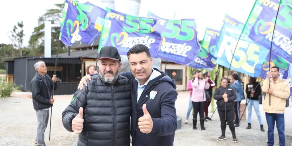 Marcelo Rangel (PSD) durante visita a moradores na região de Itaiacoca