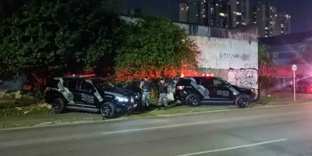 Policiais abriram fogo depois de suspeito atirar contra as equipes