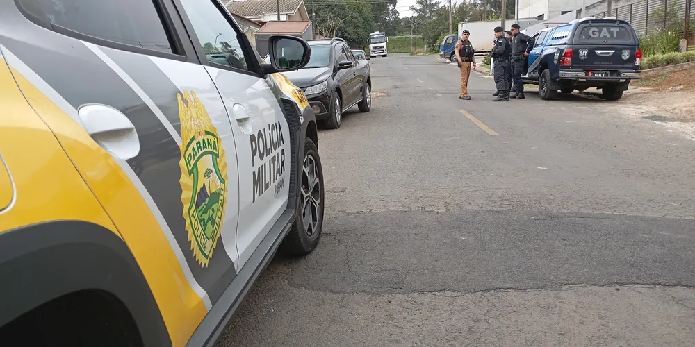 Área foi isolada para a realização de perícia criminal