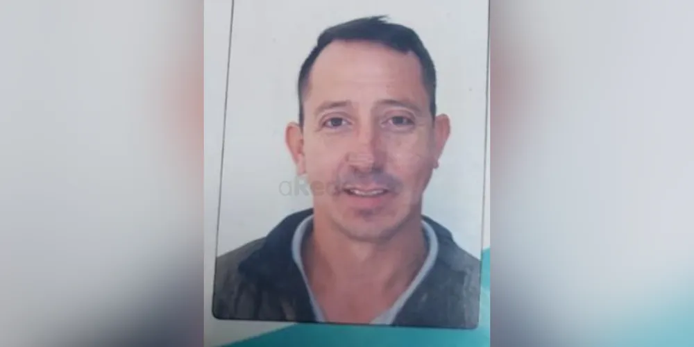 A rodovia está parcialmente interditada para a remoção dos veículos e os trabalhos de investigação