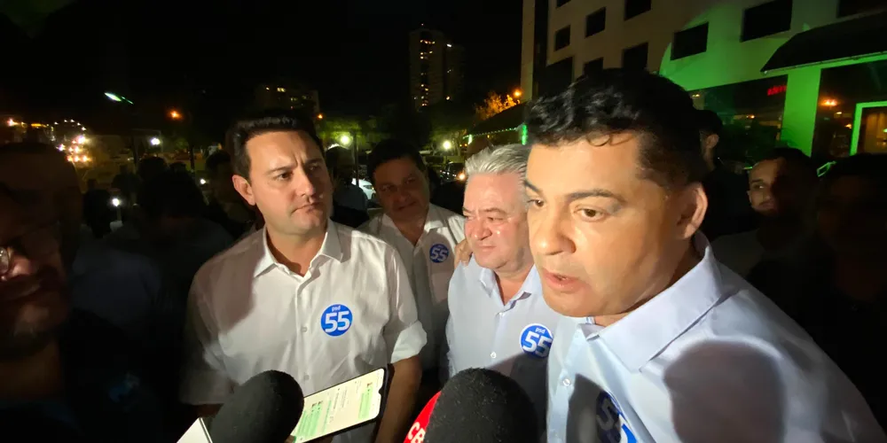 À direita Marcelo Rangel e Sebastião Mainardes, candidatos à Prefeitura