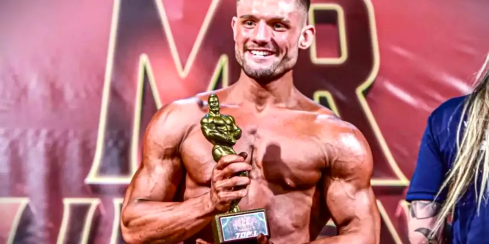 Matheus Pavlak tinha 19 anos e foi encontrado em óbito em sua casa