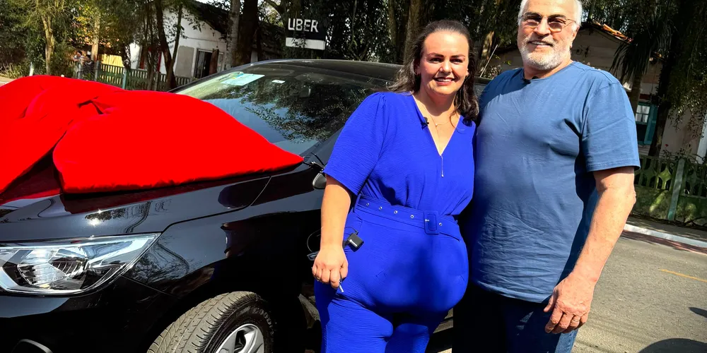 Juliana Brizola Vasílico e Pedro Joanir Zonta, presidente do Condor