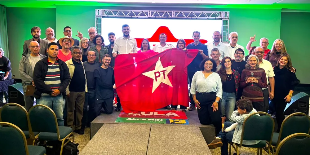 Lideranças partidárias, militantes e simpatizantes da sigla