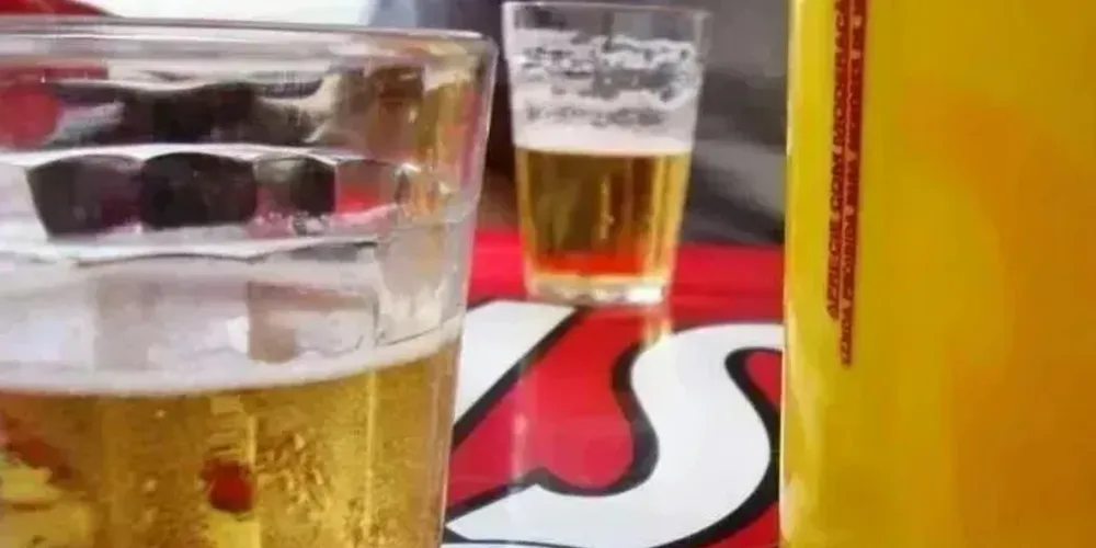 O casal traidor estaria em um estabelecimento na área central