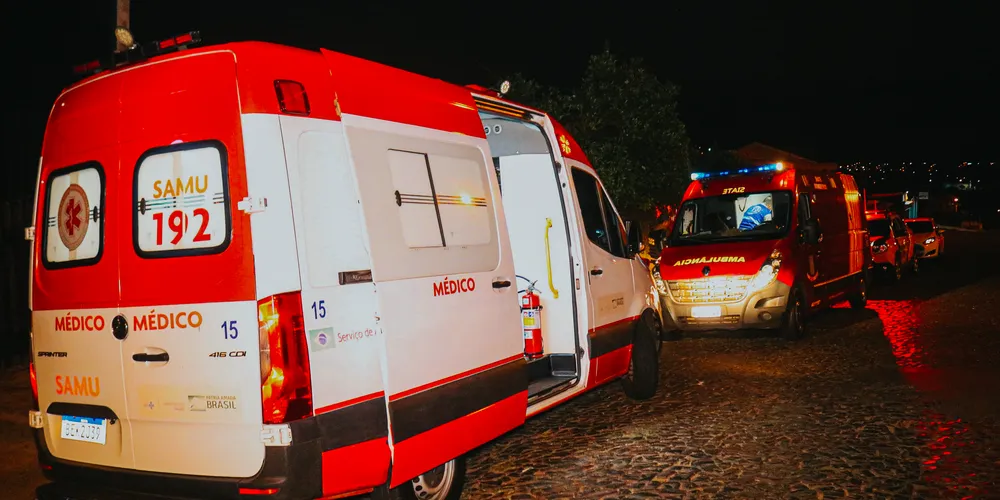 Homem foi socorrido pelos médicos do Samu