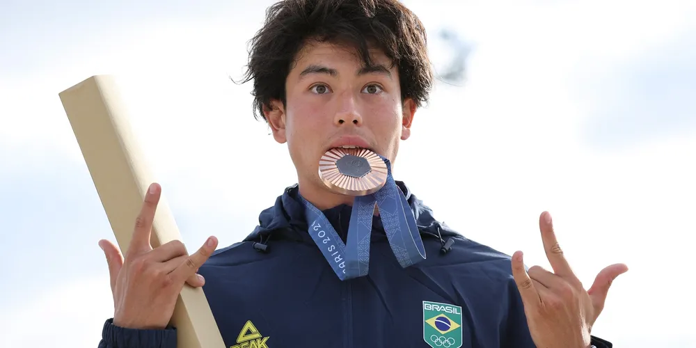 Augusto Akio é de Curitiba