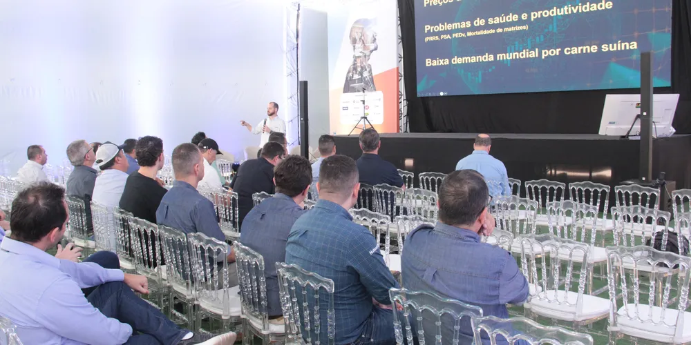 Debate movimentou o Pavilhão One, no Castrolanda Expo Center