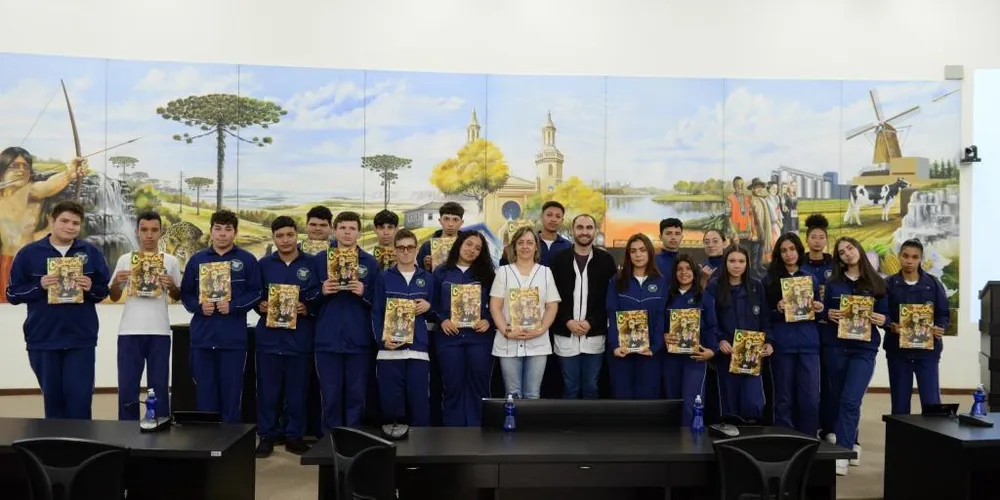 Durante a sessão, os alunos apresentaram e debateram 20 proposições