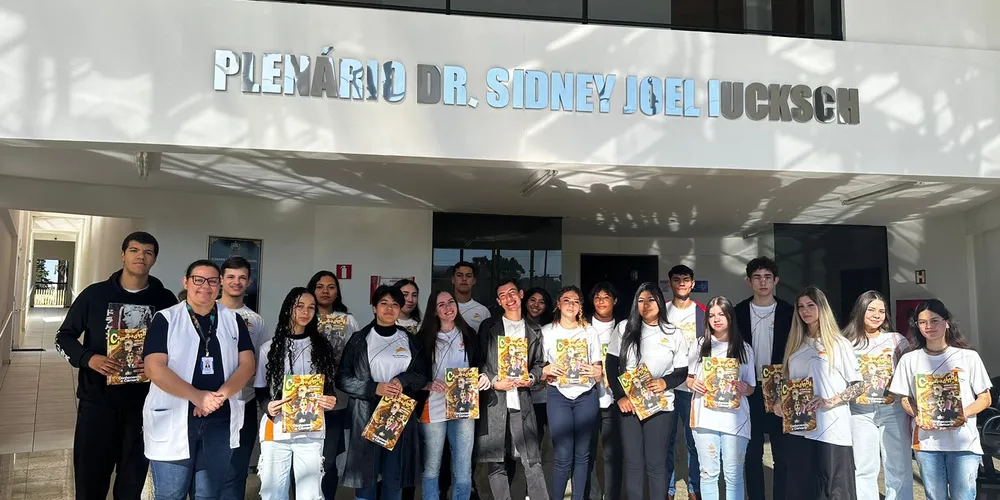 O encontro teve como propósito colocar os alunos no papel de legisladores