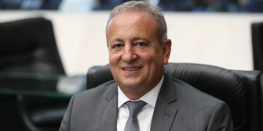 Deputado esteve em conversa com o secretário de Saúde do estado do Paraná