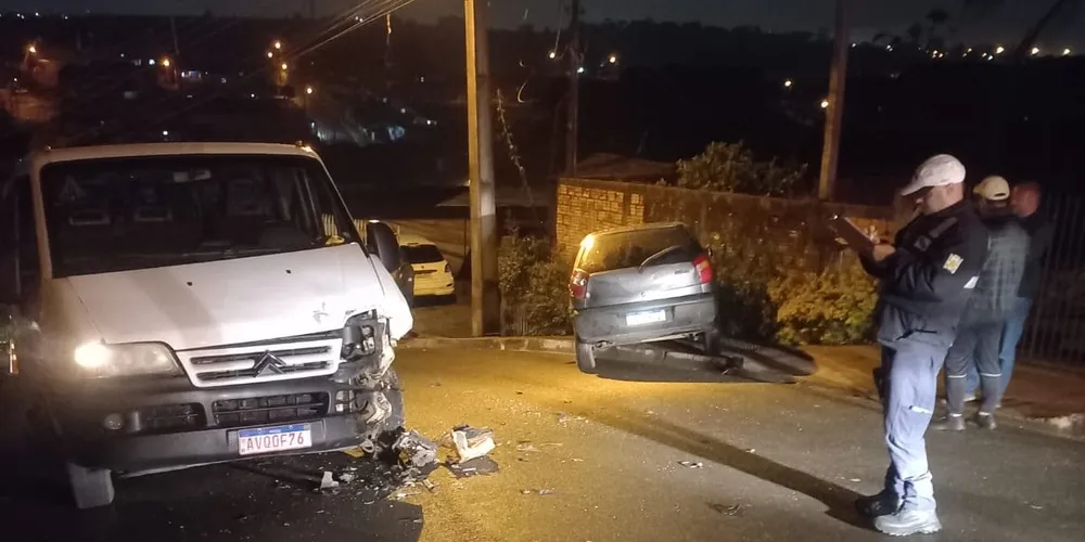 Acidente aconteceu na noite dessa sexta-feira (23)