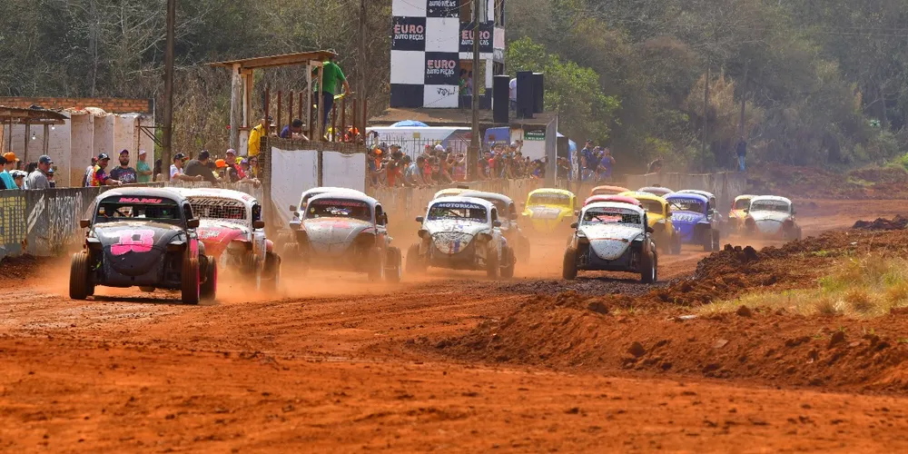 Ao todo, 83 competidores participaram do evento de corrida