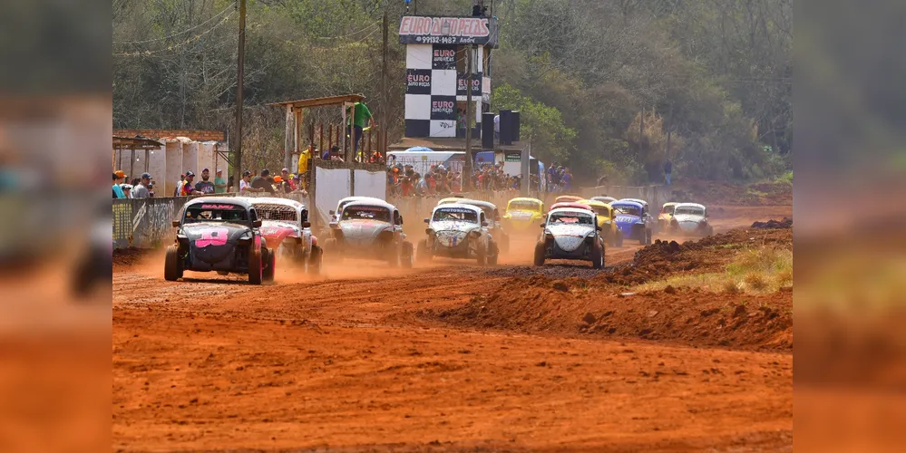 Ao todo, 83 competidores participaram do evento de corrida