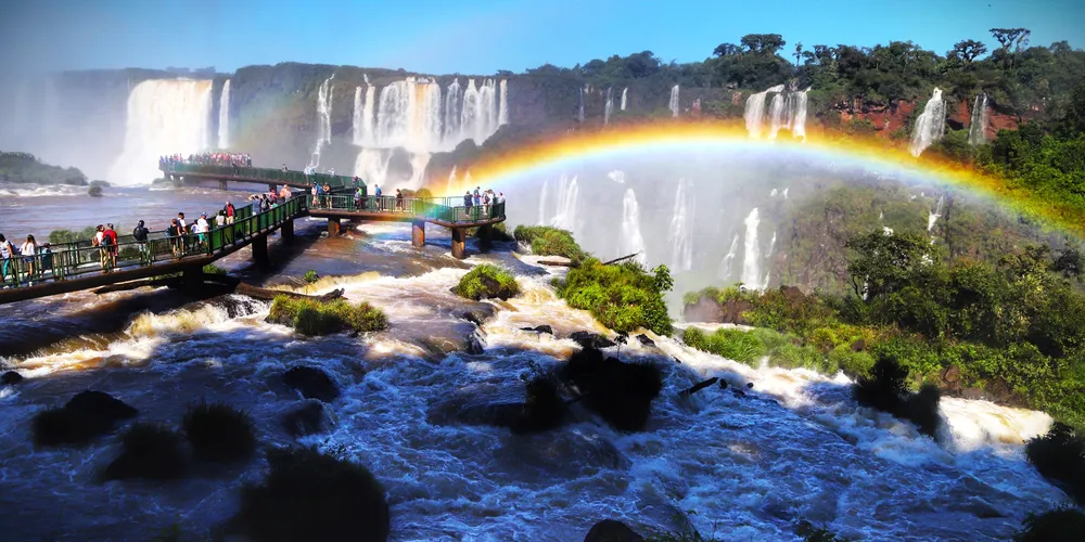 Cataratas do Iguaçu, um dos principais pontos turísticos do Paraná