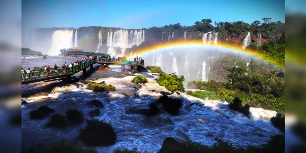 Cataratas do Iguaçu, um dos principais pontos turísticos do Paraná