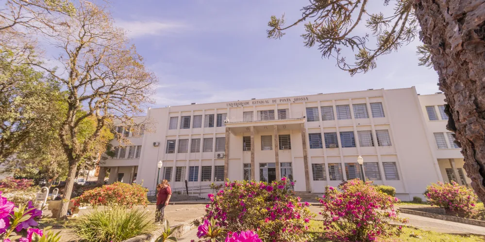 Fachada do Campus central da universidade ponta-grossense