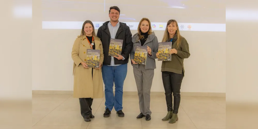 Professores do curso de Economia produziram a obra ‘Indicadores Socioeconômicos do Município de Ponta Grossa-PR: 2010 a 2022’.