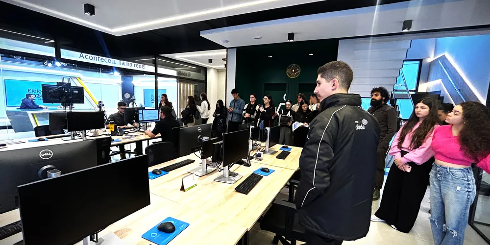 Acadêmicos estiveram na Redação de Jornalismo do Grupo aRede.