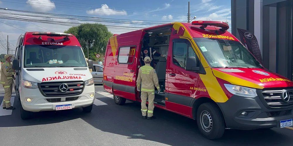 Condutor da moto teve ferimentos graves e foi levado para um hospital